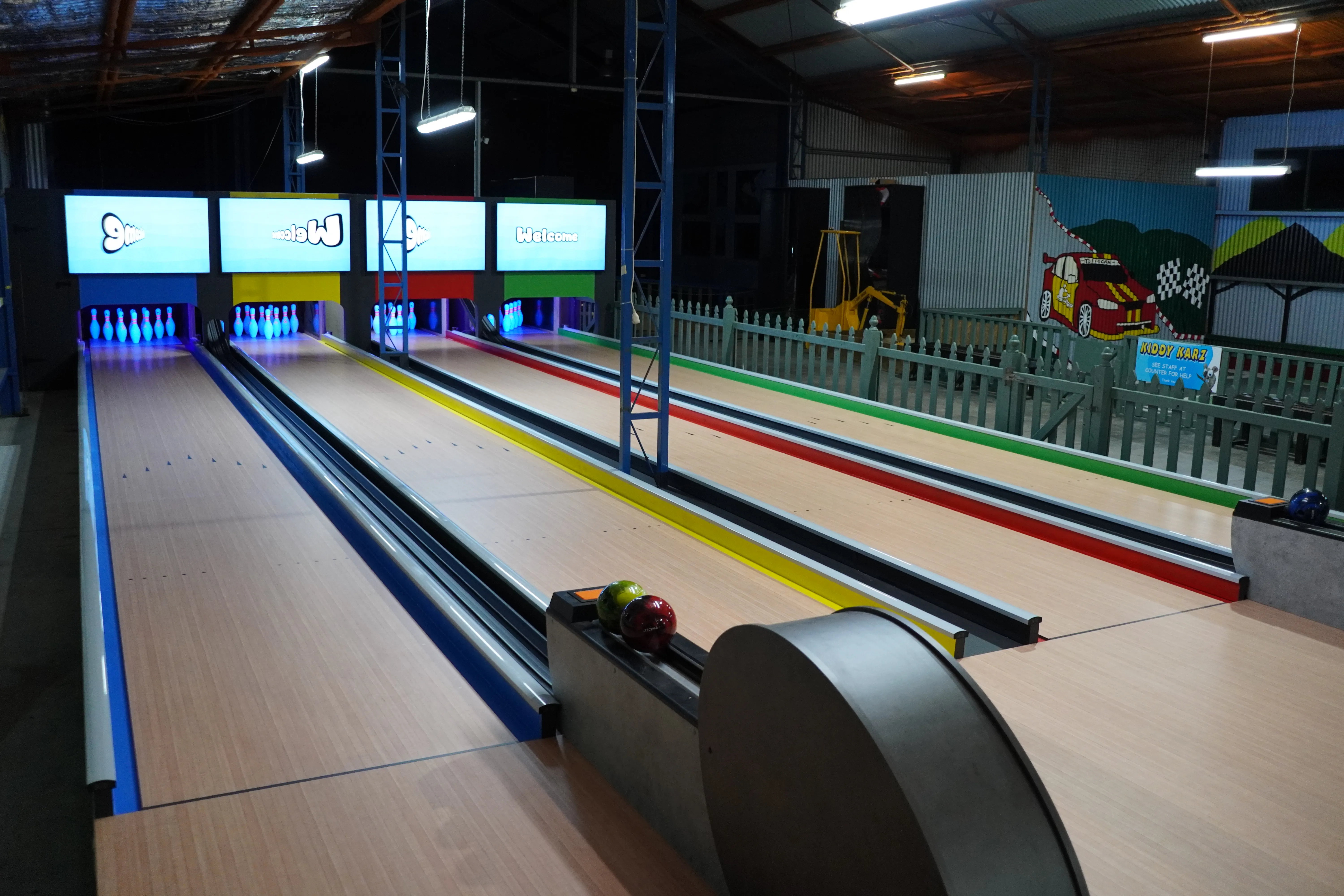 Toboggan Hill Park: 4-Lane Venue Installation